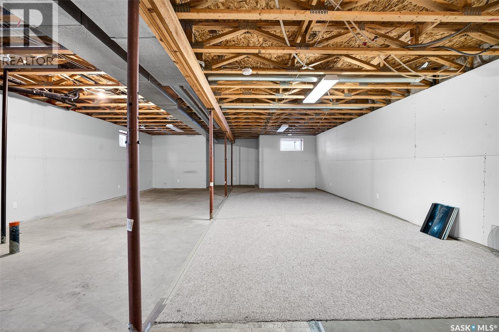 1 120 Athabasca Street W, Moose Jaw, SK - Indoor Photo Showing Basement