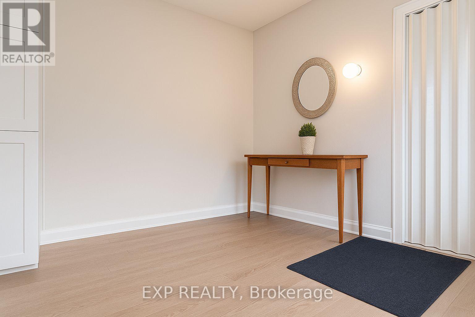 Bachelor - 207 Gamble Avenue, Toronto, ON - Indoor Photo Showing Other Room