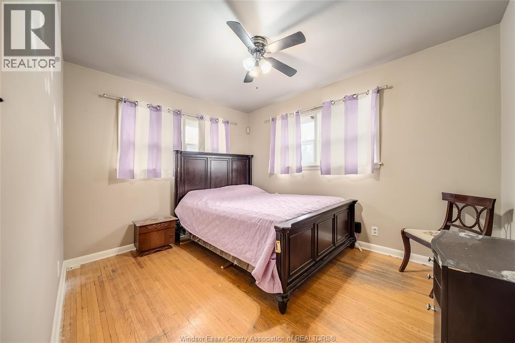 2362 Mercer, Windsor, ON - Indoor Photo Showing Bedroom