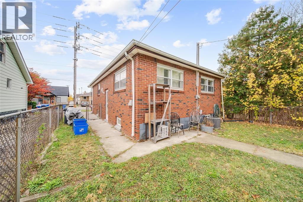 2362 Mercer, Windsor, ON - Outdoor With Exterior