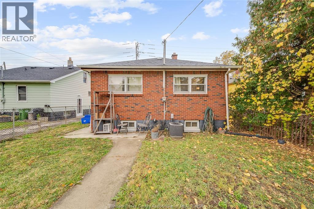 2362 Mercer, Windsor, ON - Outdoor