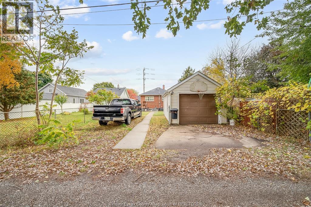 2362 Mercer, Windsor, ON - Outdoor