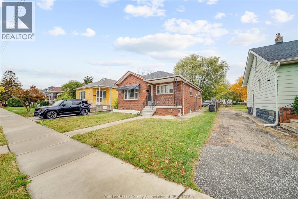2362 Mercer, Windsor, ON - Outdoor