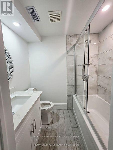 50 Grandlea Crescent, Markham, ON - Indoor Photo Showing Bathroom