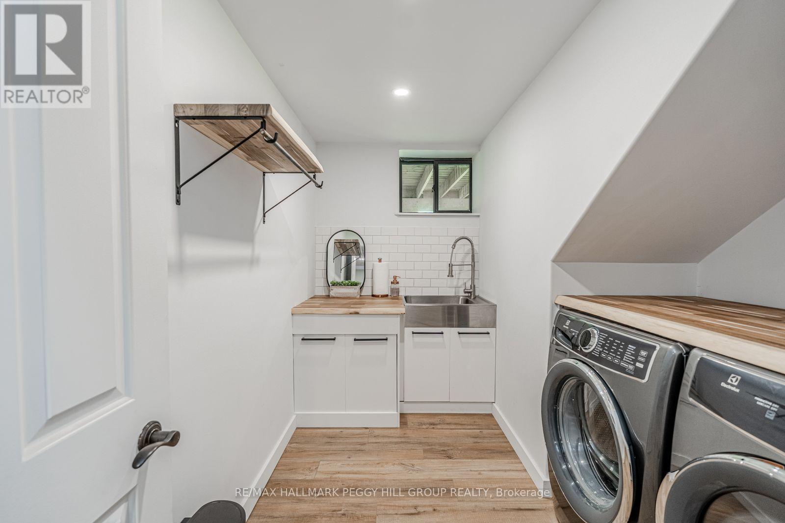 2764 Fairgrounds Road, Severn, ON - Indoor Photo Showing Laundry Room