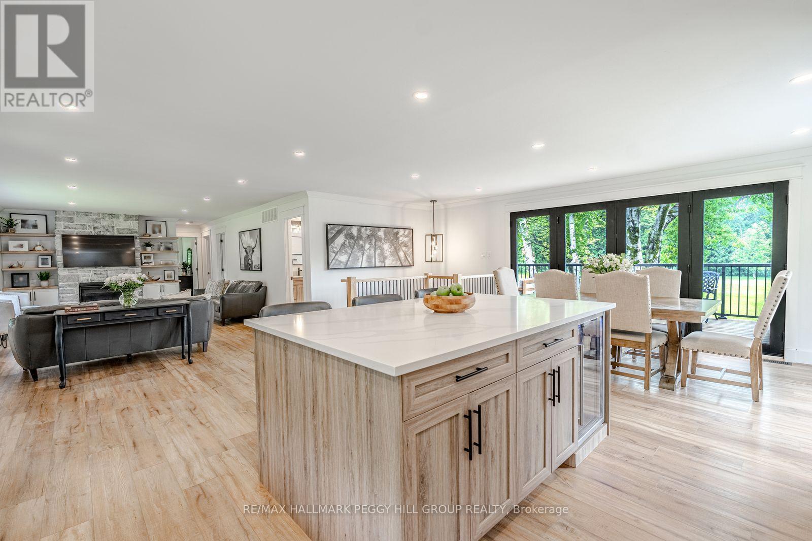 2764 Fairgrounds Road, Severn, ON - Indoor