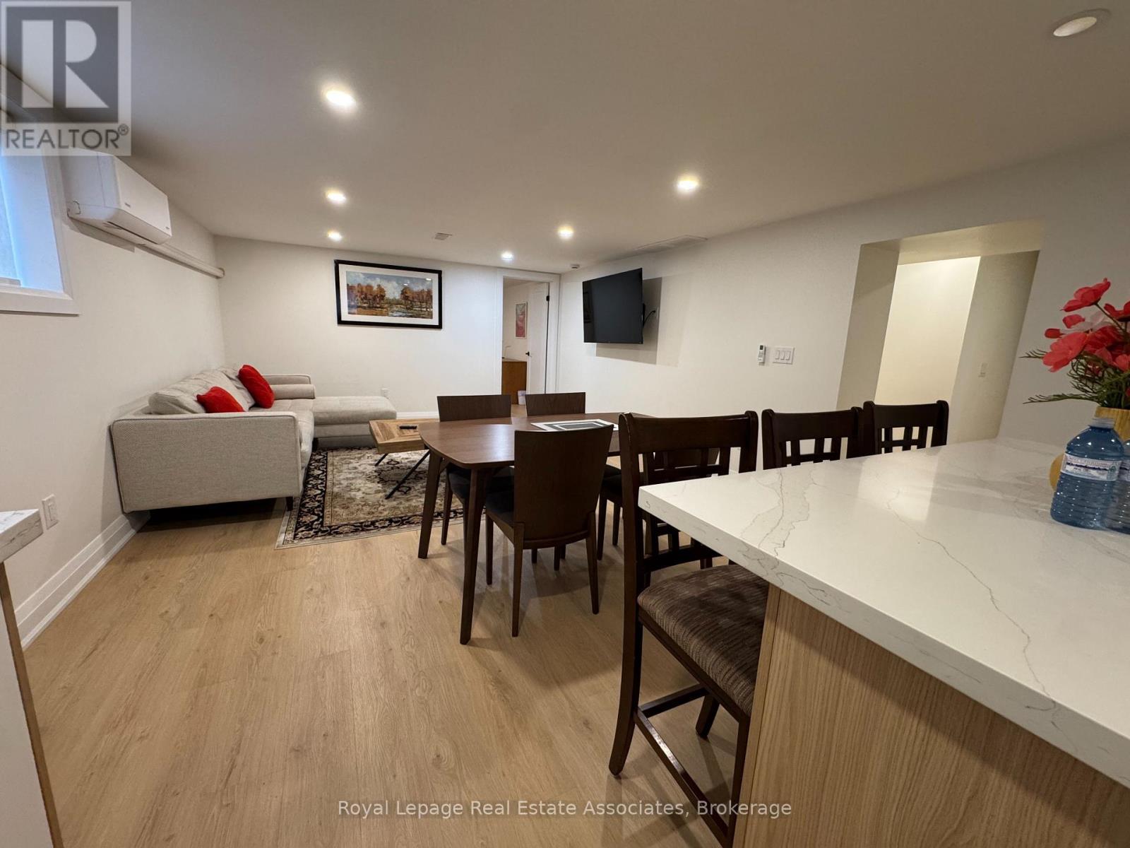 Bsmt - 65 North Heights Road, Toronto, ON - Indoor