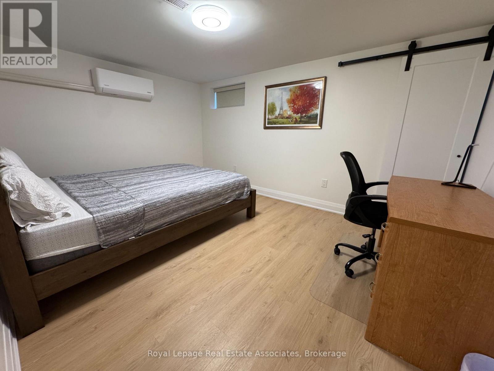Bsmt - 65 North Heights Road, Toronto, ON - Indoor Photo Showing Bedroom