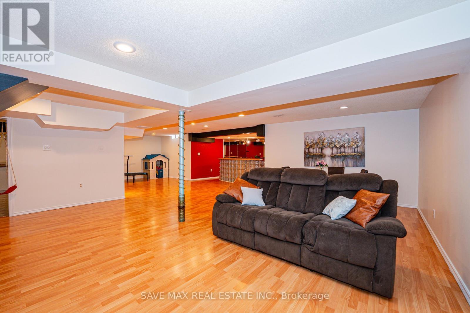 3068 Prentiss Road, Mississauga, ON - Indoor Photo Showing Living Room