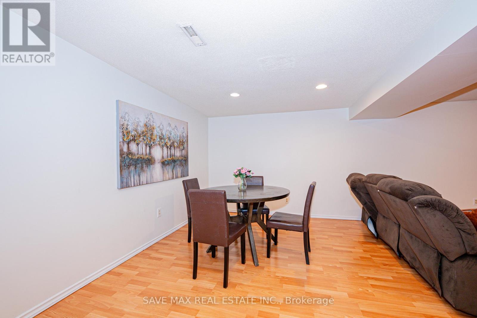 3068 Prentiss Road, Mississauga, ON - Indoor Photo Showing Dining Room