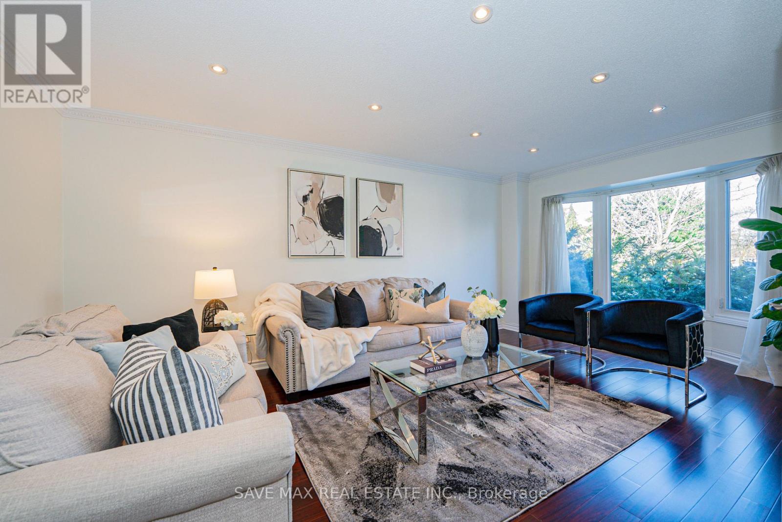 3068 Prentiss Road, Mississauga, ON - Indoor Photo Showing Living Room