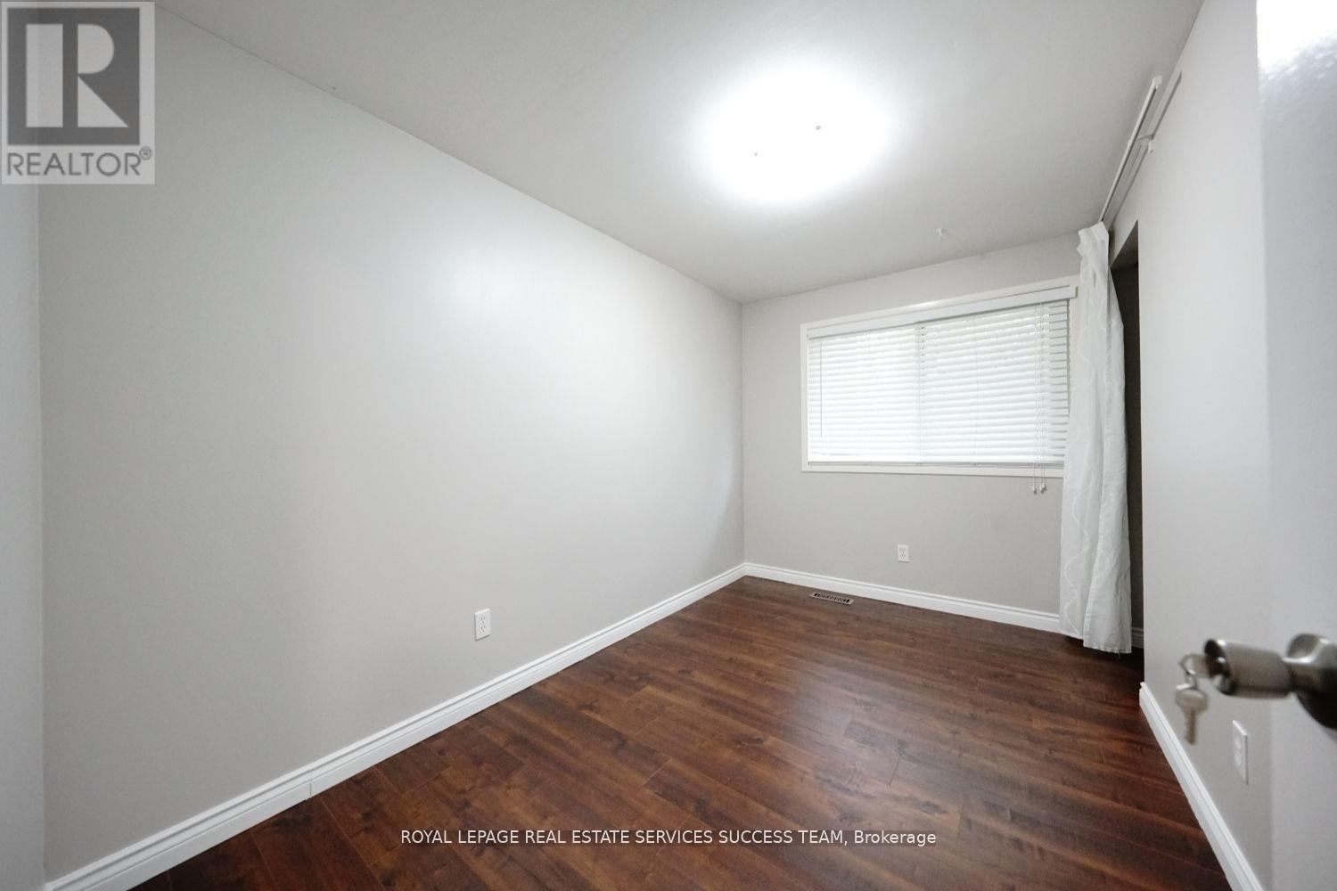 1355 Odessa Crescent, Oakville, ON - Indoor Photo Showing Other Room