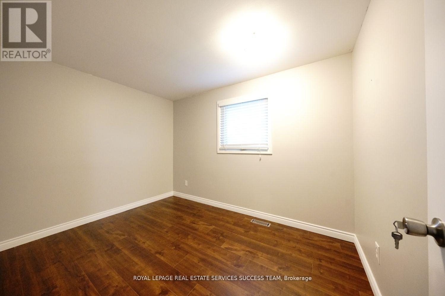 1355 Odessa Crescent, Oakville, ON - Indoor Photo Showing Other Room