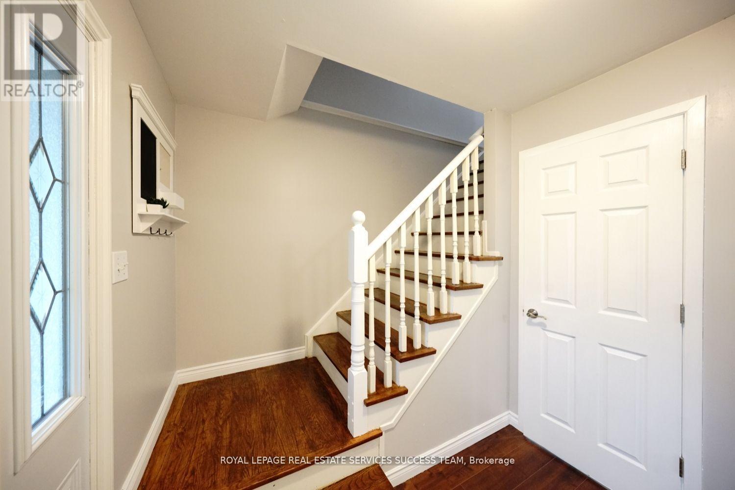 1355 Odessa Crescent, Oakville, ON - Indoor Photo Showing Other Room