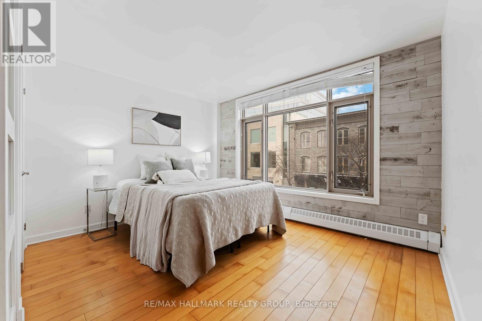 15 - 202 St. Patrick Street, Ottawa, ON - Indoor Photo Showing Bedroom