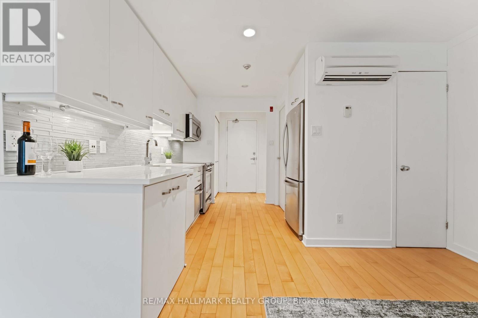 15 - 202 St. Patrick Street, Ottawa, ON - Indoor Photo Showing Kitchen