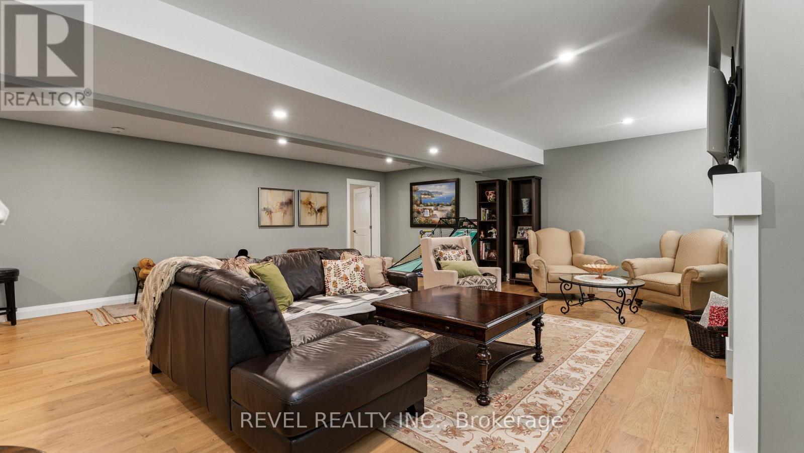 52 Beechnut Lane, Norfolk, ON - Indoor