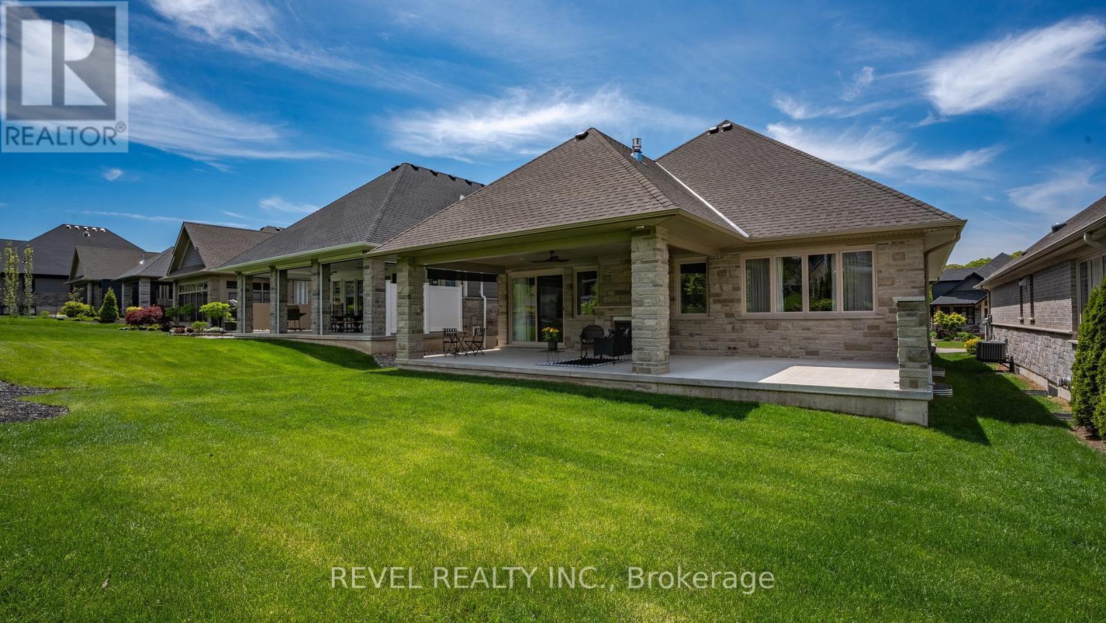 52 Beechnut Lane, Norfolk, ON - Outdoor