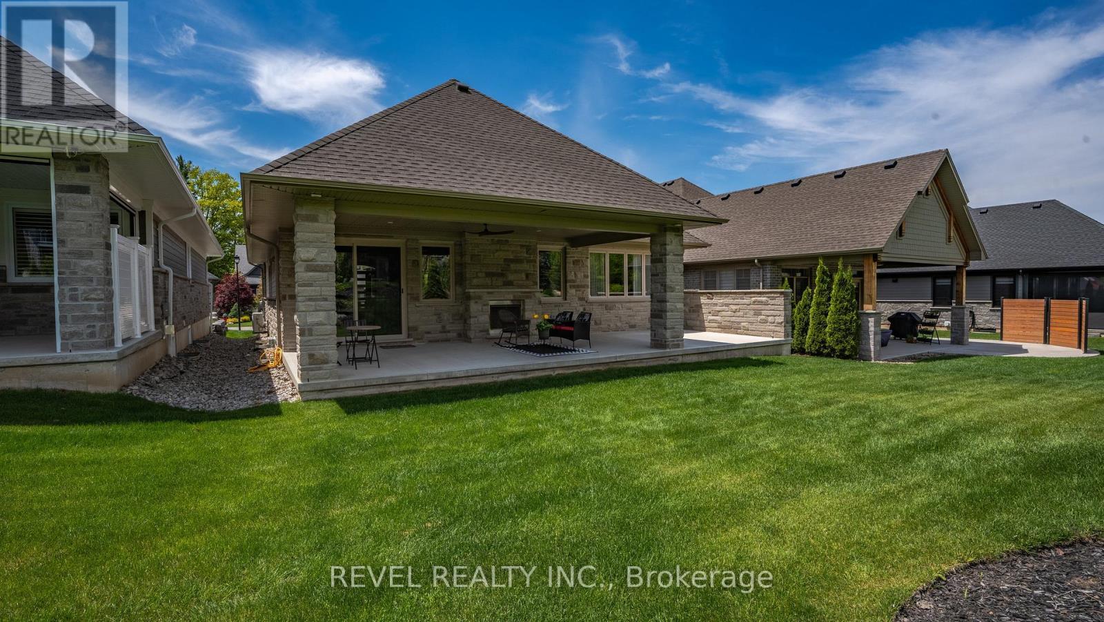 52 Beechnut Lane, Norfolk, ON - Outdoor