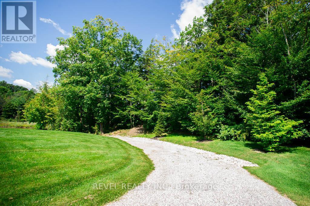 52 Beechnut Lane, Norfolk, ON - Outdoor