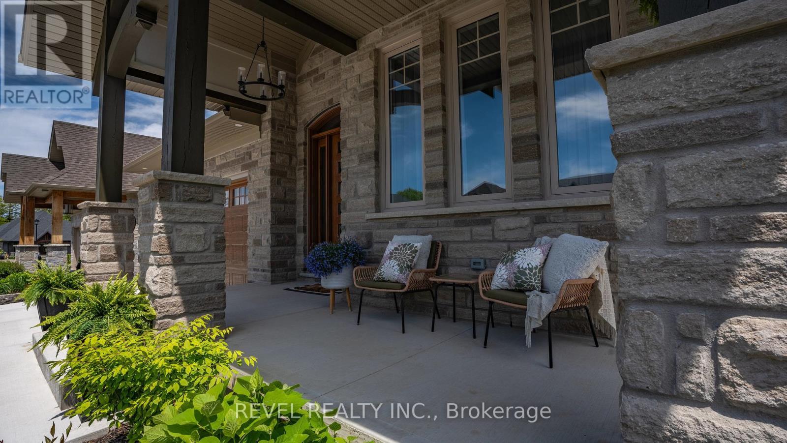 52 Beechnut Lane, Norfolk, ON - Outdoor