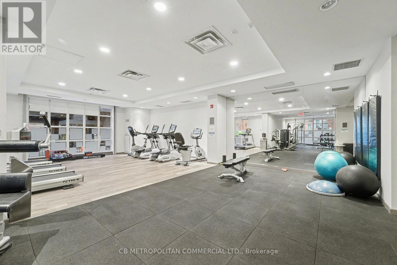 908 - 23 Brant Street, Toronto, ON - Indoor Photo Showing Gym Room
