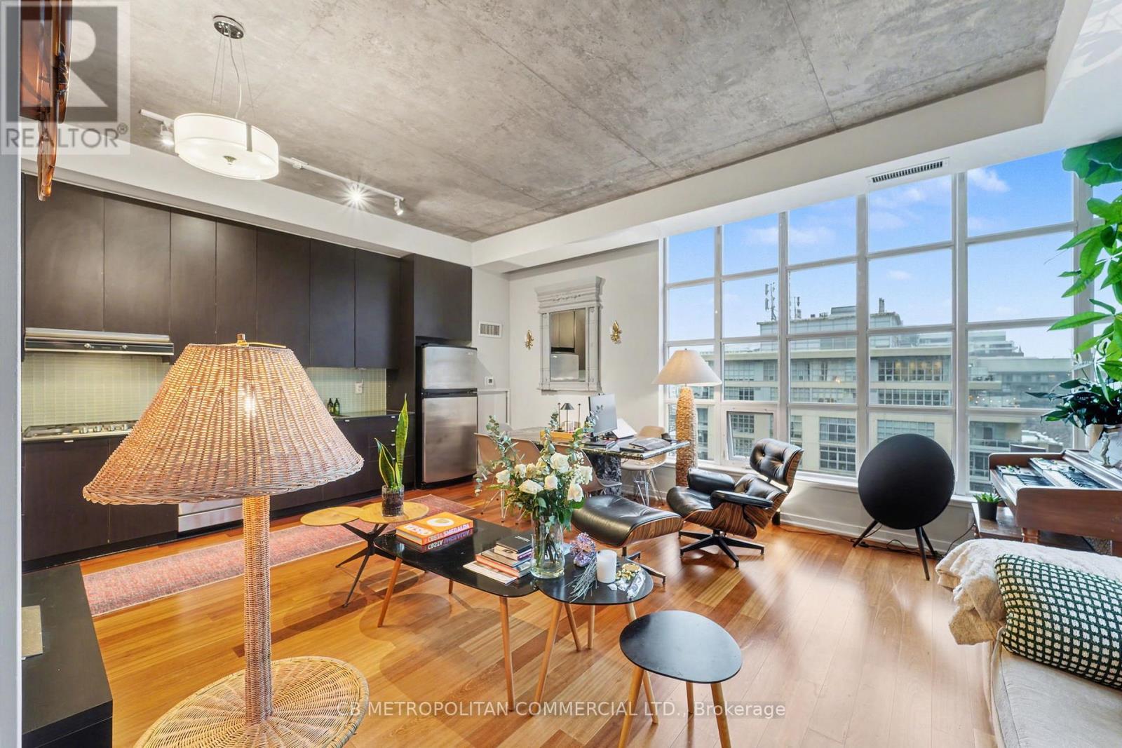 908 - 23 Brant Street, Toronto, ON - Indoor