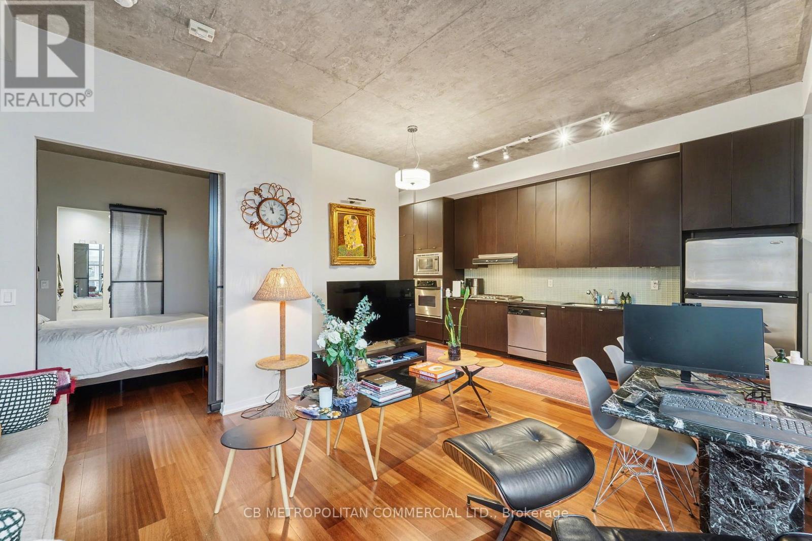 908 - 23 Brant Street, Toronto, ON - Indoor