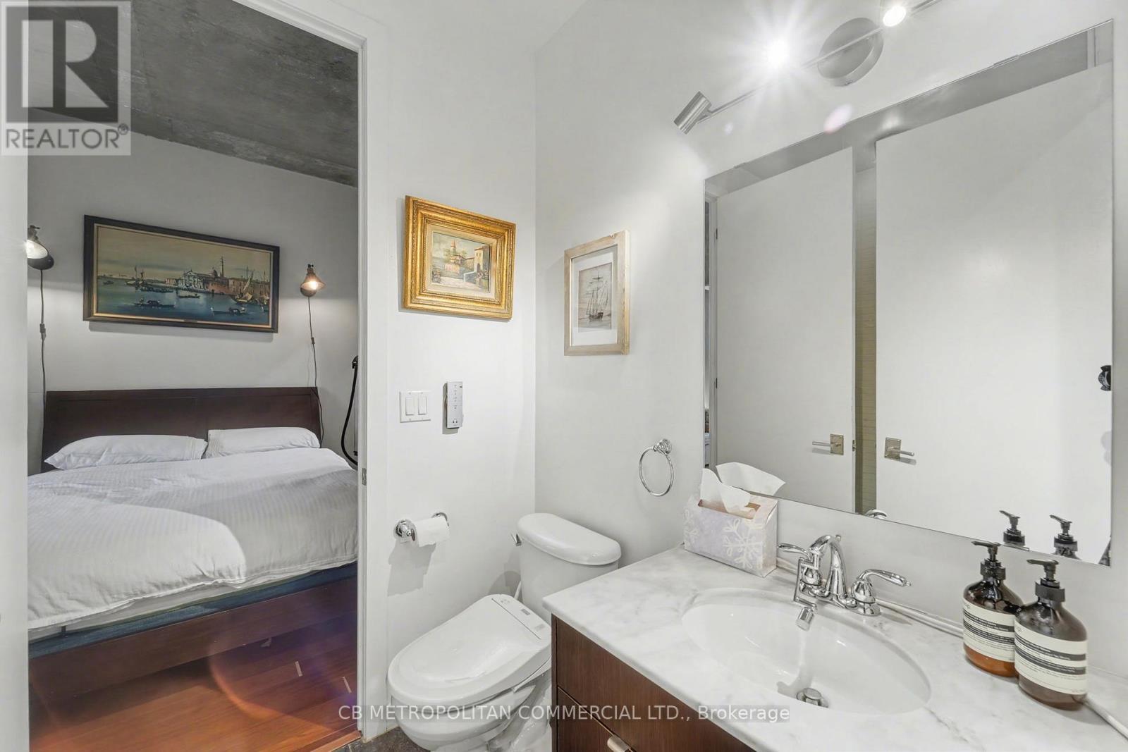 908 - 23 Brant Street, Toronto, ON - Indoor Photo Showing Bathroom