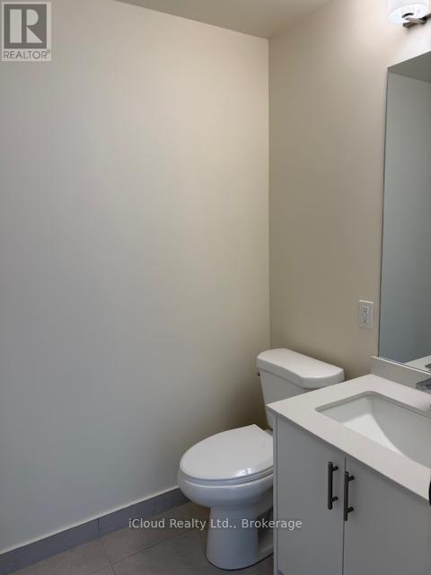 921 - 8960 Jane Street, Vaughan, ON - Indoor Photo Showing Bathroom