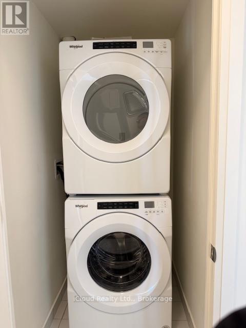921 - 8960 Jane Street, Vaughan, ON - Indoor Photo Showing Laundry Room