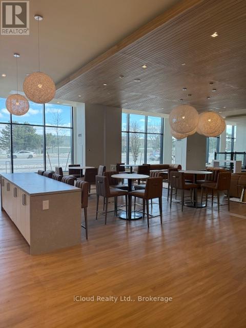 921 - 8960 Jane Street, Vaughan, ON - Indoor