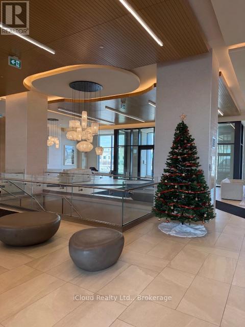 921 - 8960 Jane Street, Vaughan, ON - Indoor Photo Showing Other Room