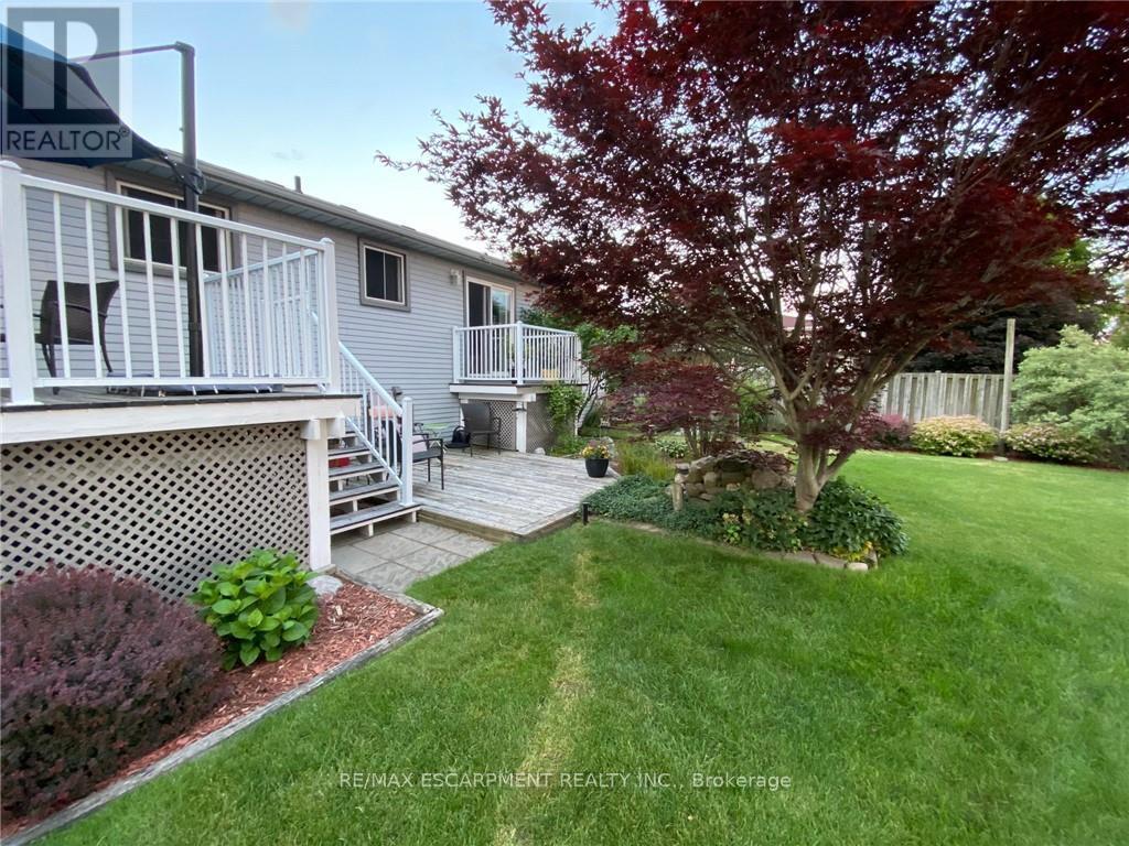 18 Ross Street, Norfolk, ON - Outdoor With Deck Patio Veranda