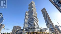 5506 - 3900 CONFEDERATION PARKWAY Mississauga, ON L5B 0M3