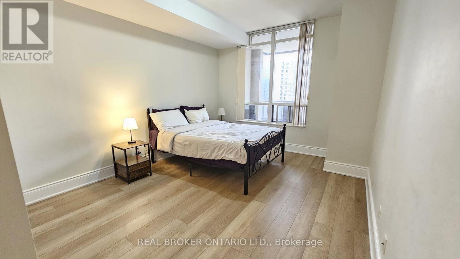 2803 - 3880 Duke Of York Boulevard, Mississauga, ON - Indoor Photo Showing Bedroom