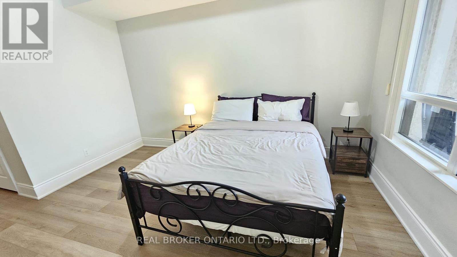 2803 - 3880 Duke Of York Boulevard, Mississauga, ON - Indoor Photo Showing Bedroom