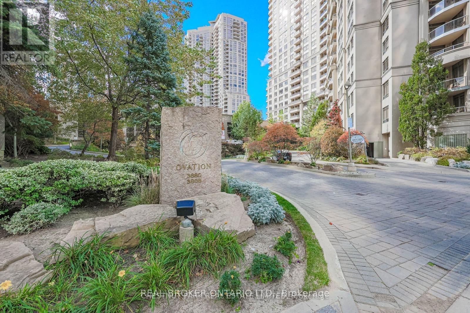 2803 - 3880 Duke Of York Boulevard, Mississauga, ON - Outdoor