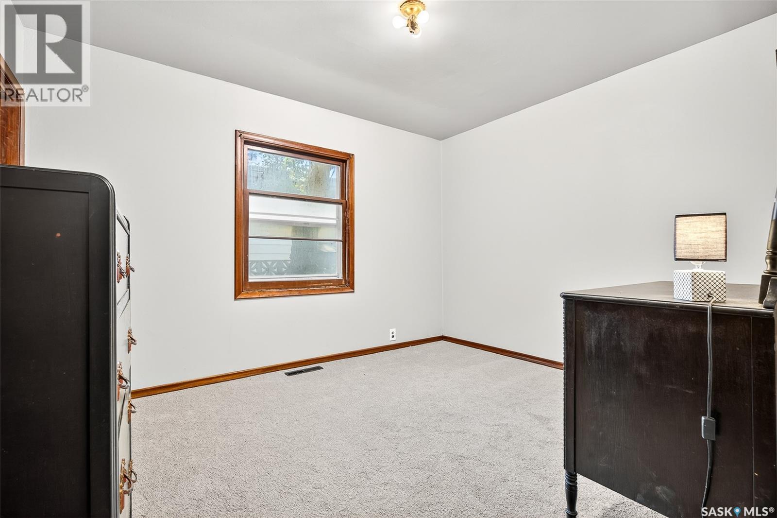 530 Duffield Street W, Moose Jaw, SK - Indoor Photo Showing Other Room