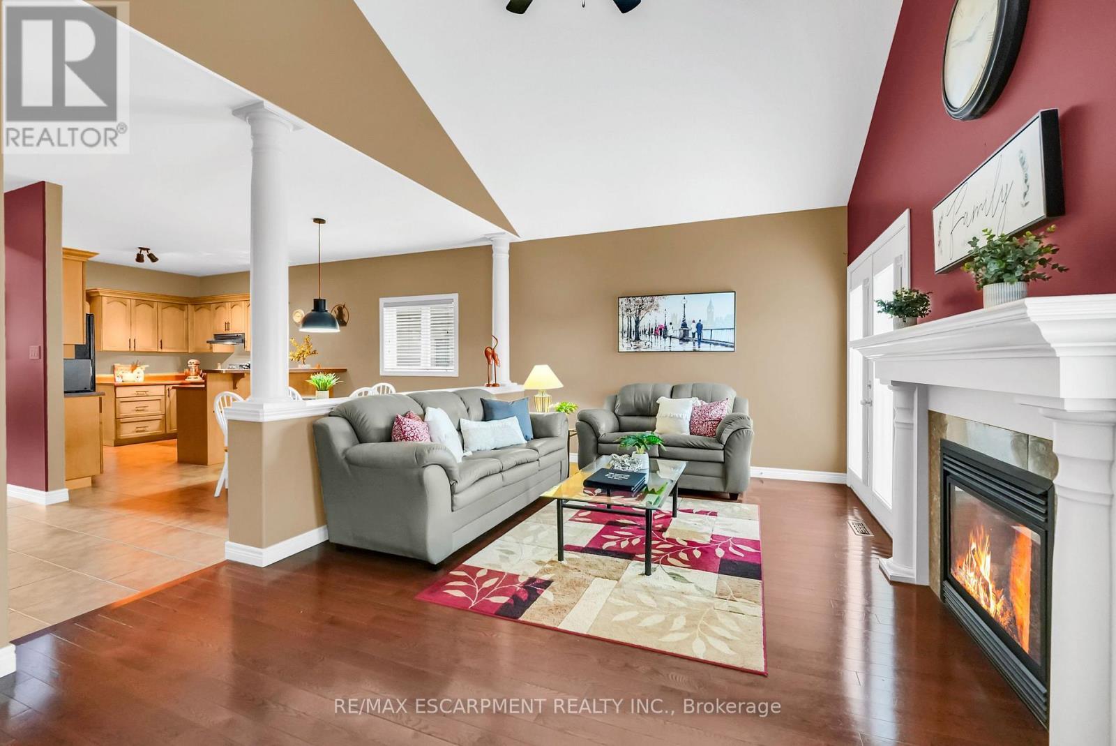 169 Central Avenue, Grimsby, ON - Indoor Photo Showing Living Room With Fireplace