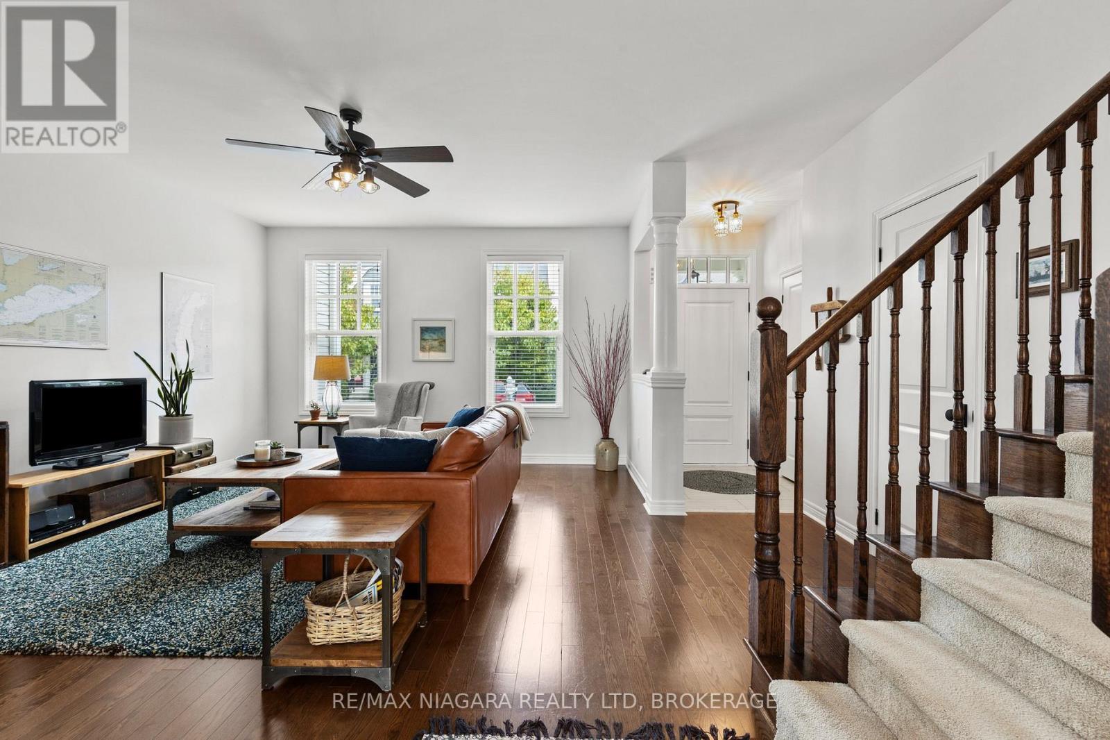 3 Blackbird Street, Niagara-On-The-Lake (Town), ON - Indoor Photo Showing Living Room