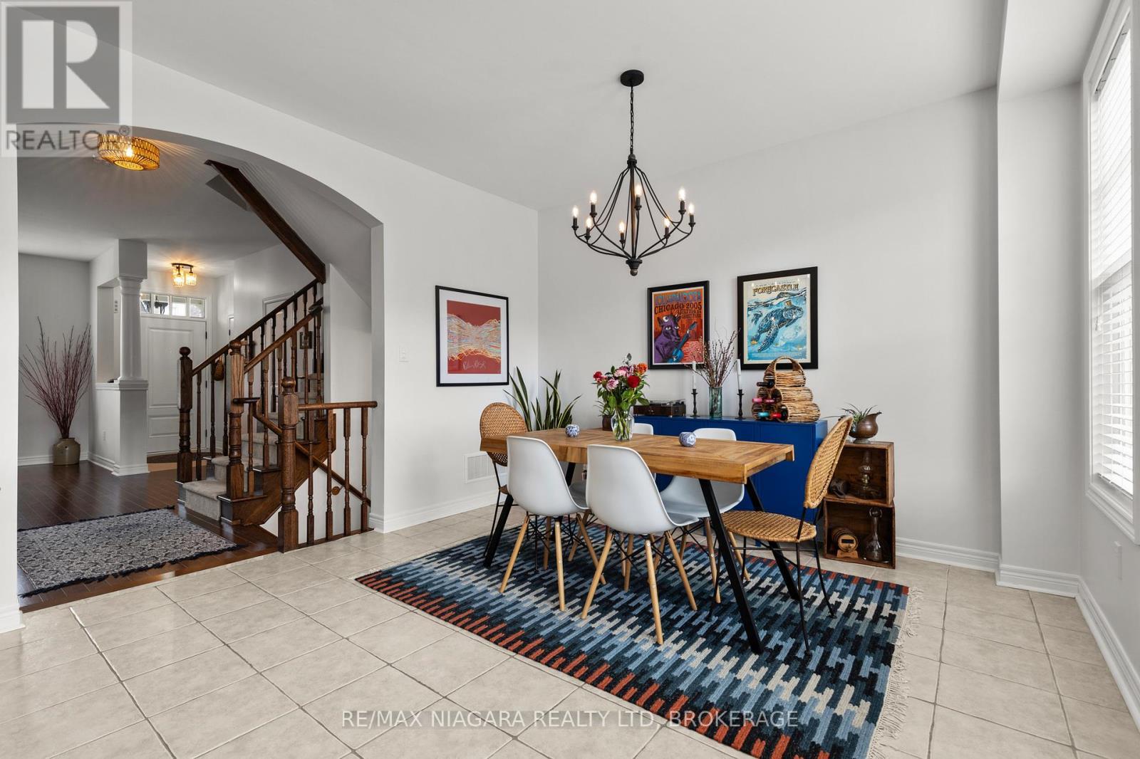 3 Blackbird Street, Niagara-On-The-Lake (Town), ON - Indoor Photo Showing Dining Room