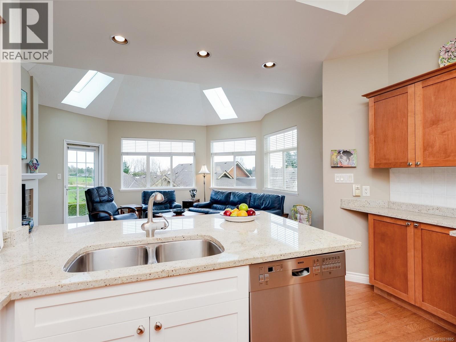 25 1286 Tolmie Ave, Saanich, BC - Indoor Photo Showing Kitchen With Double Sink