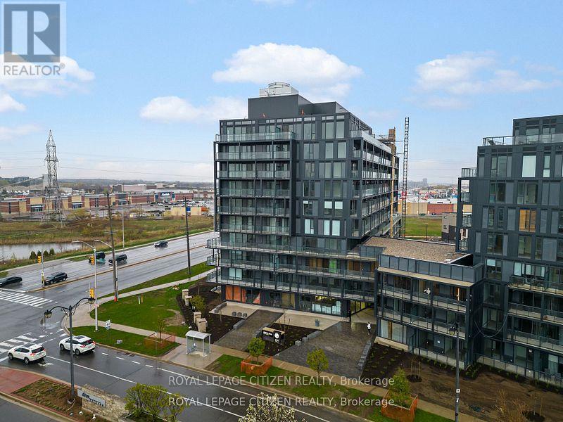 B418 - 3200 Dakota Common, Burlington, ON - Outdoor With Balcony