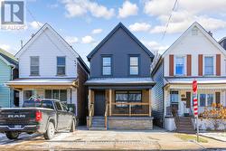 38 GLENDALE AVENUE N Hamilton, ON L8L 7J3