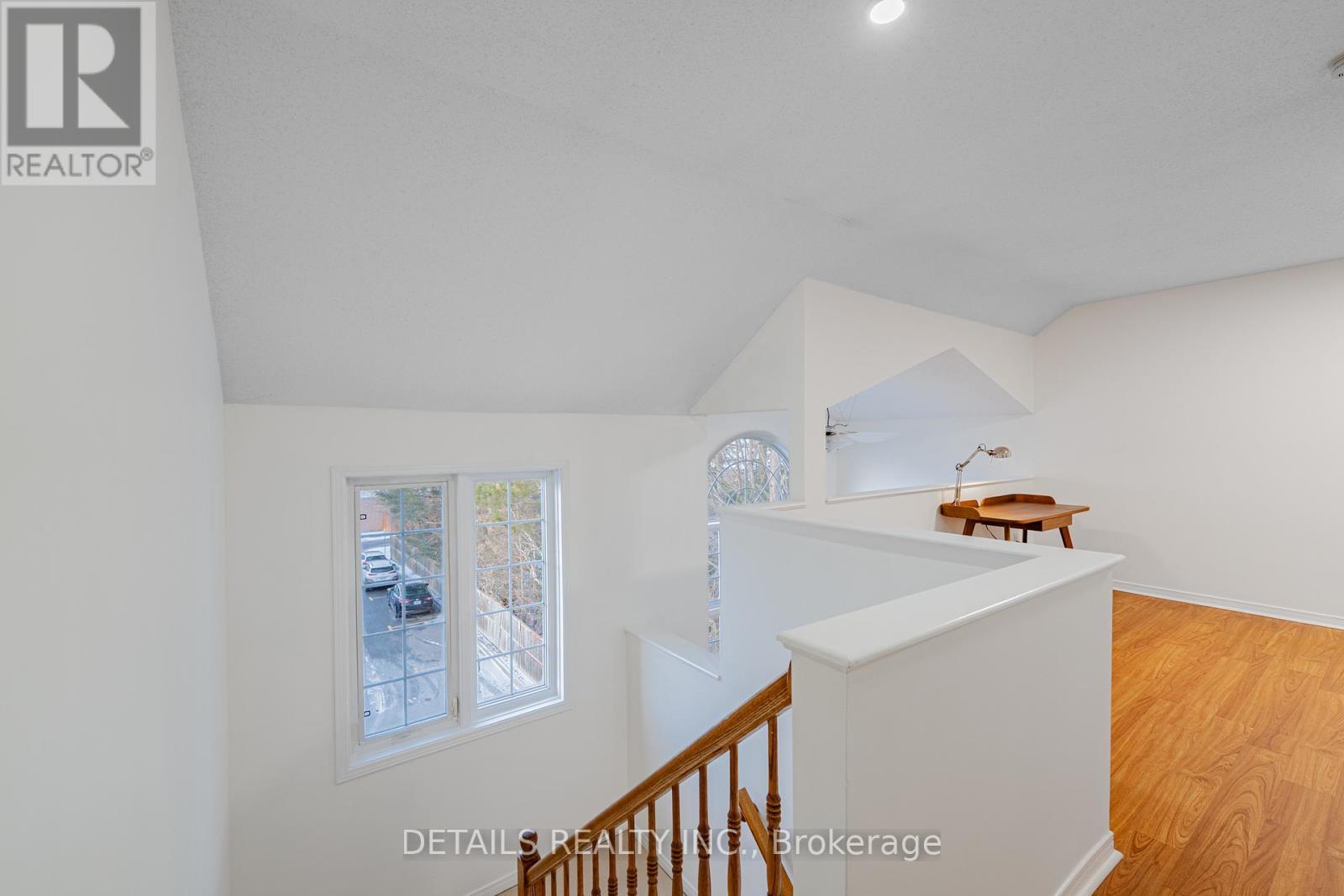 376 Wiffen Private, Ottawa, ON - Indoor Photo Showing Other Room