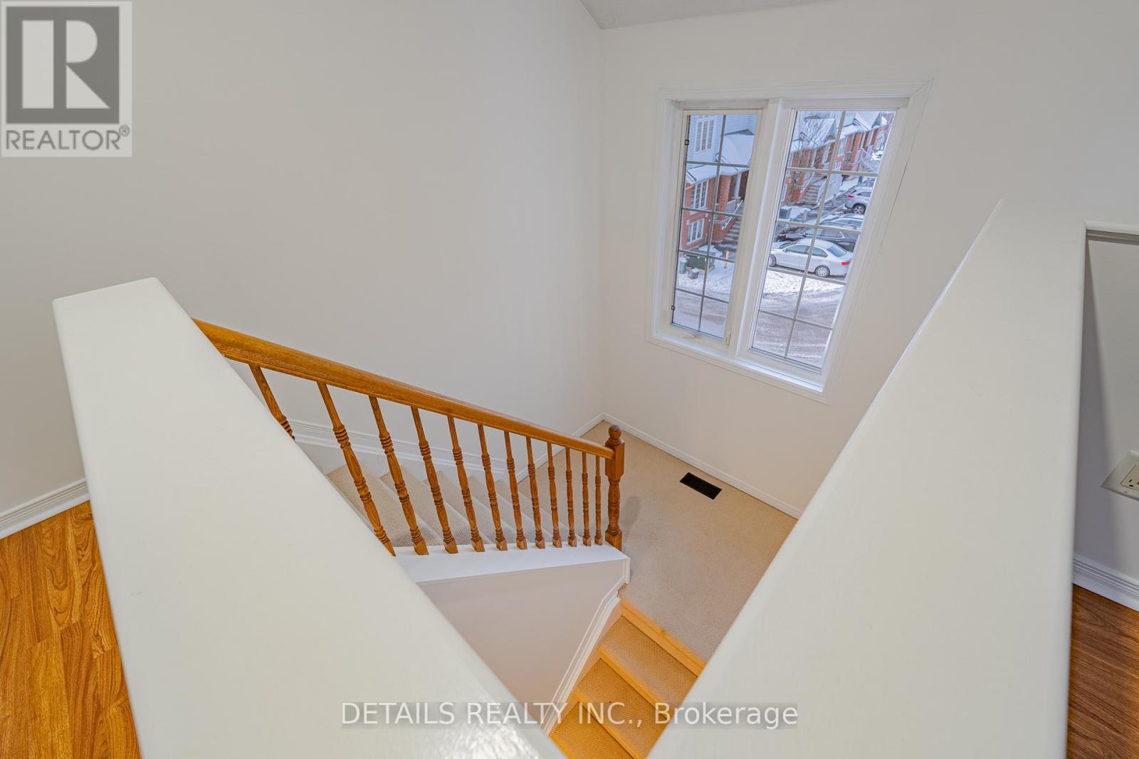 376 Wiffen Private, Ottawa, ON - Indoor Photo Showing Other Room