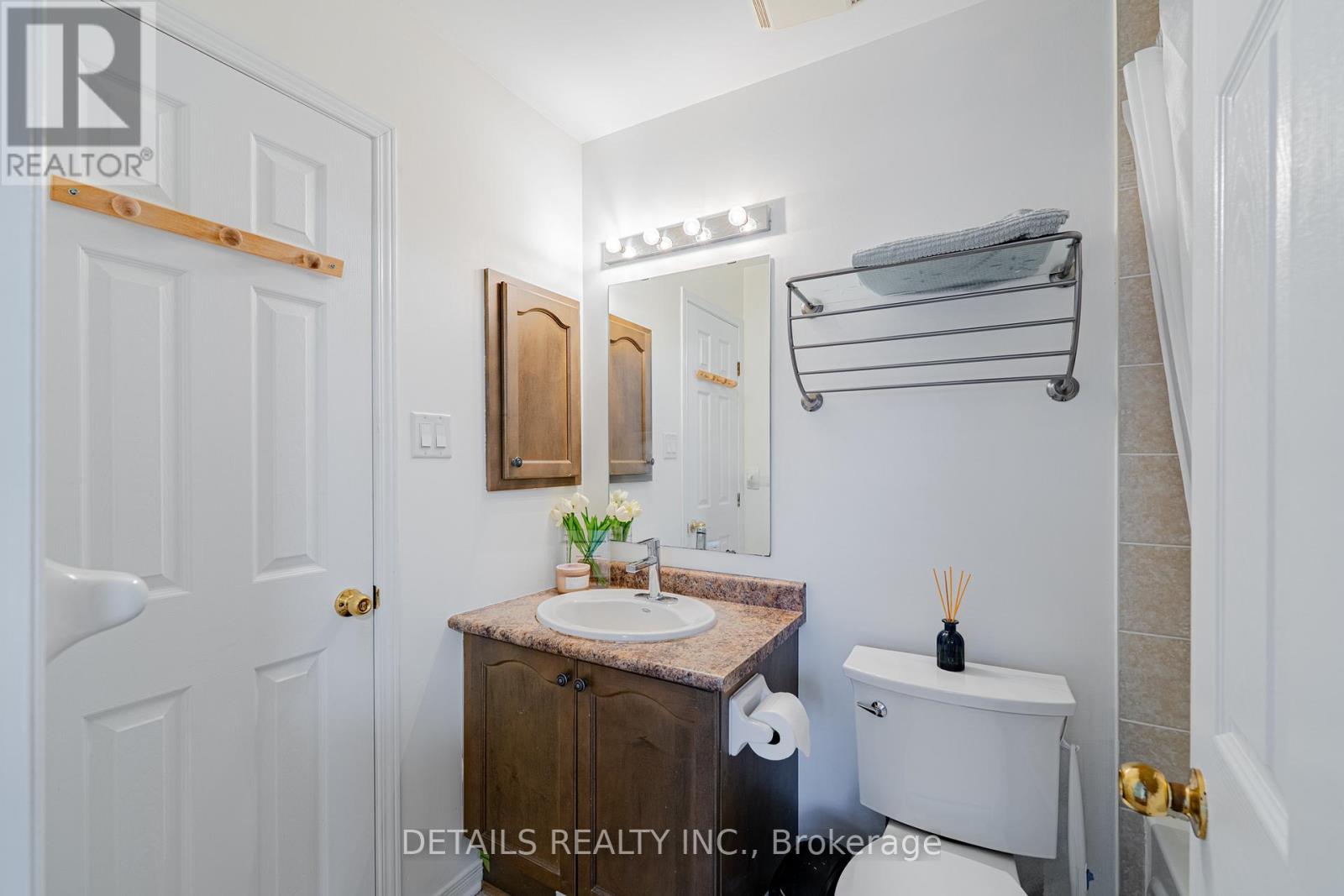 376 Wiffen Private, Ottawa, ON - Indoor Photo Showing Bathroom