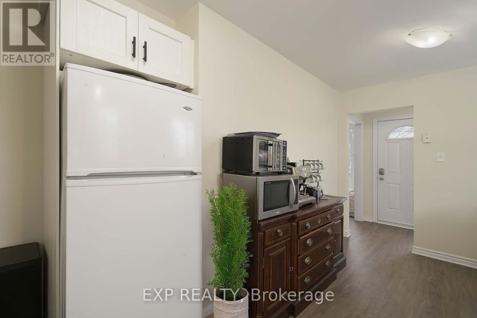 22A Bernick Drive, Barrie, ON - Indoor Photo Showing Other Room