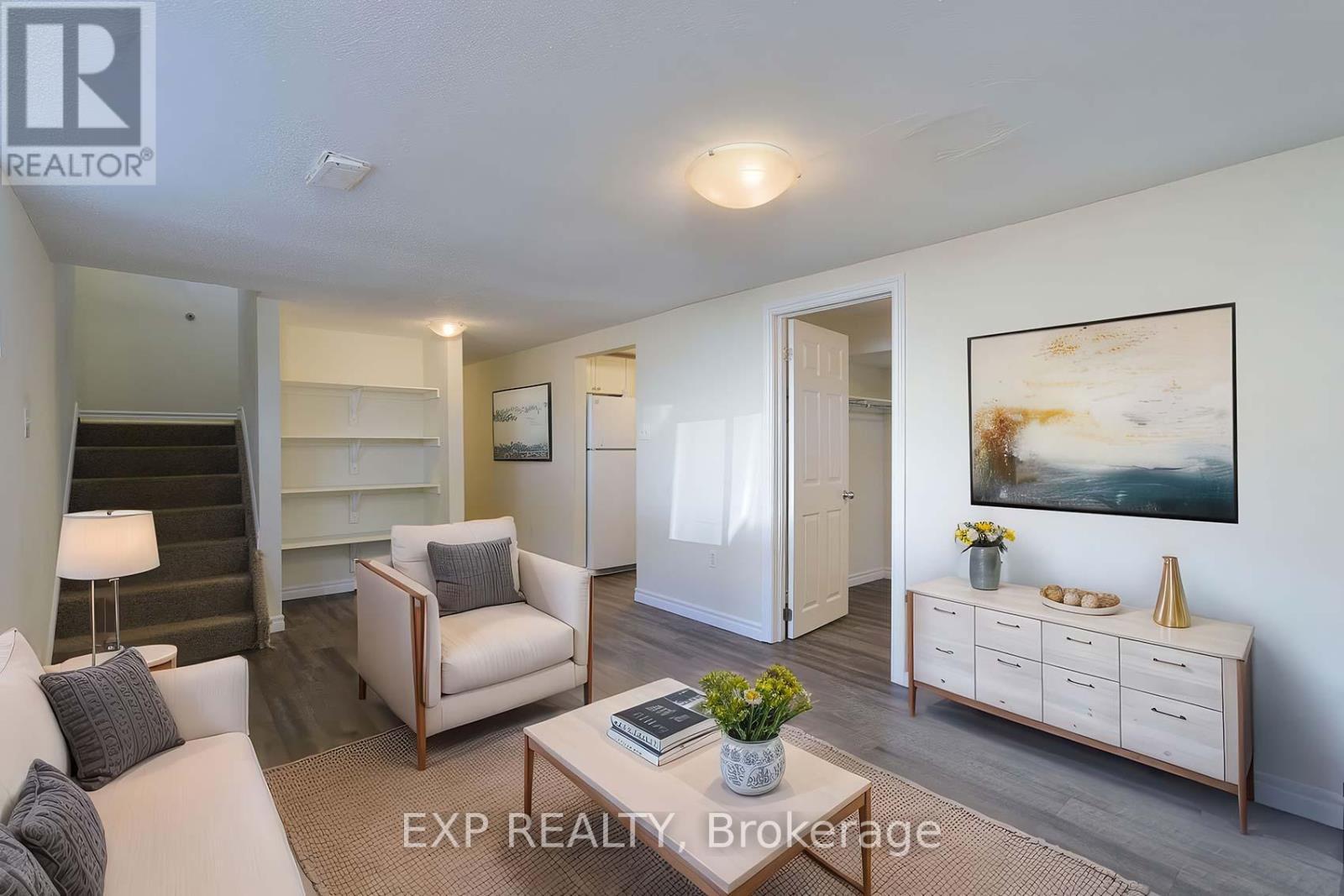 22A Bernick Drive, Barrie, ON - Indoor Photo Showing Living Room